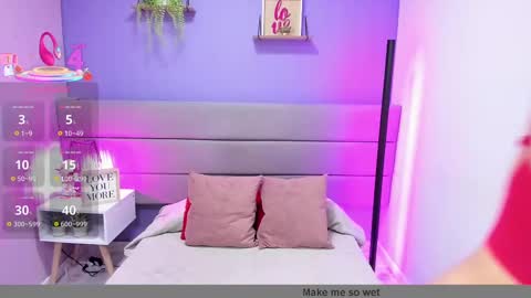 alice_brookss_ online show from 10.07.25