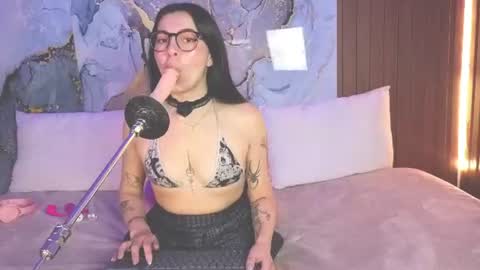 Snapshot of alice_cute77 chatting on 06.23.26 Mey online show from 06.23.26