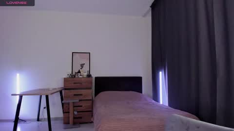 alice_dias online show from 12.22.24