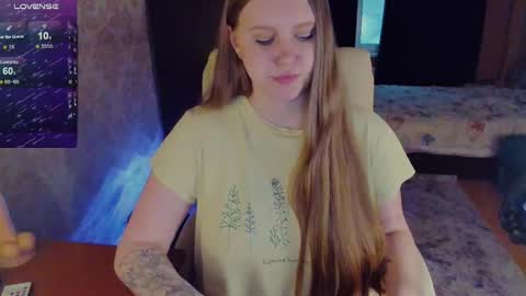 Snapshot of alice_dreamgirl_ chatting on 02.10.25 Alice 3 online show from 02.10.25