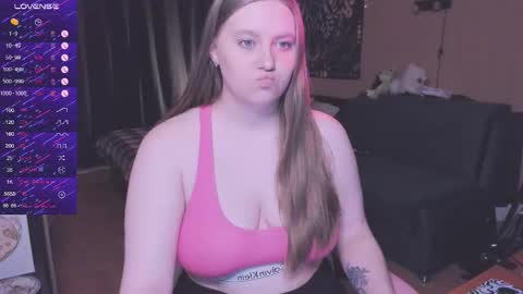 Snapshot of alice_dreamgirl_ chatting on 09.23.25 Alice 3 online show from 09.23.25