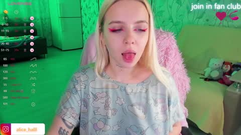 Snapshot of alice_halle chatting on 12.02.24 alice_halle online show from 12.02.24