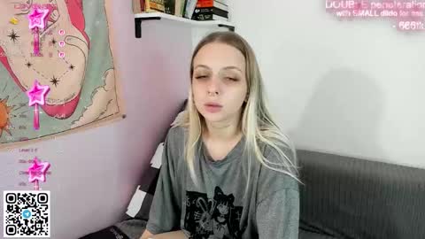 Snapshot of alice_halle chatting on 11.14.25 alice_halle online show from 11.14.25