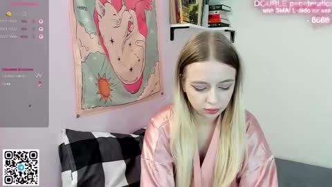 Snapshot of alice_halle chatting on 12.14.25 alice_halle online show from 12.14.25