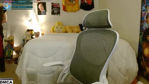 Alice Hatchette online show from 11.18.25