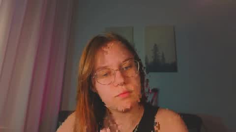 Snapshot of alice_miiiller chatting on 04.24.26 Alice online show from 04.24.26