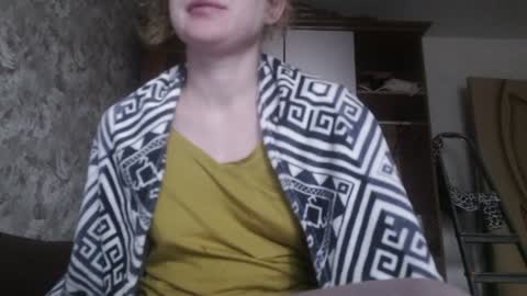 Snapshot of alice_peach chatting on 02.01.25 bigclit daddy squirt bigdildo fit online show from 02.01.25
