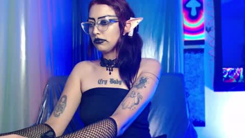      online show from 03.05.25