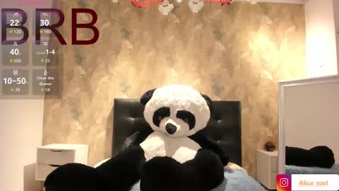 Snapshot of alice_rose5 chatting on 10.15.25 Alice online show from 10.15.25