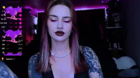 Snapshot of alice_specter chatting on 07.13.26 Alice online show from 07.13.26