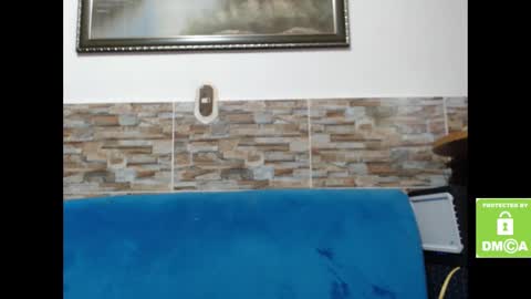 Snapshot of alice_trinity chatting on 03.08.25 Alice online show from 03.08.25