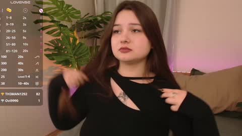 Snapshot of alice_walters chatting on 12.06.24 Alice online show from 12.06.24