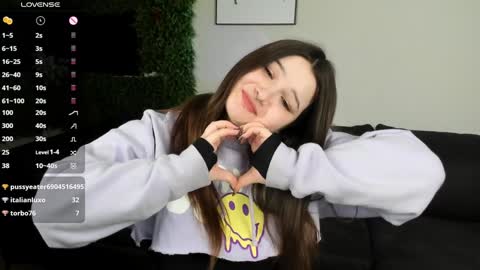 Snapshot of alice_walters chatting on 12.09.24 Alice online show from 12.09.24