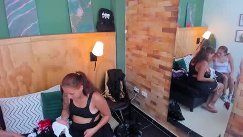 Snapshot of aliceandsia chatting on 12.03.25 Alice and Asia online show from 12.03.25