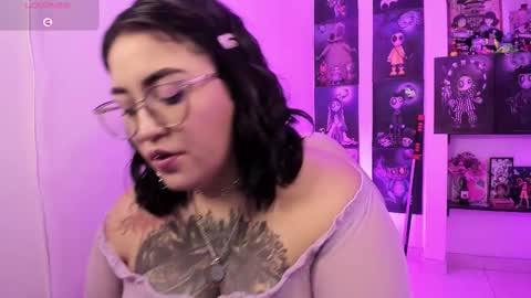 Snapshot of alicebrinck chatting on 10.10.25 Alice Brinck online show from 10.10.25