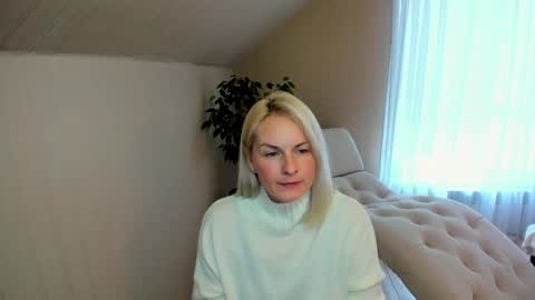 Snapshot of alicee__grace chatting on 12.18.24 Alicee online show from 12.18.24