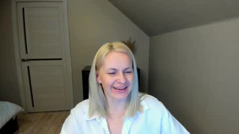 Snapshot of alicee__grace chatting on 02.15.25 Alicee online show from 02.15.25