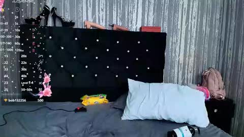 alicee_moonn online show from 11.06.25