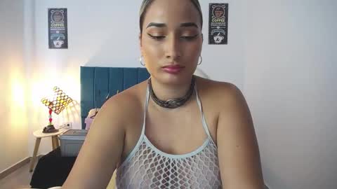 Alicia    1000 PM - 600 AM COLOMBIAN TIME online show from 10.09.25