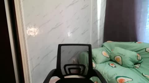 Snapshot of aliceehottie chatting on 09.14.25 AliceeHottie online show from 09.14.25