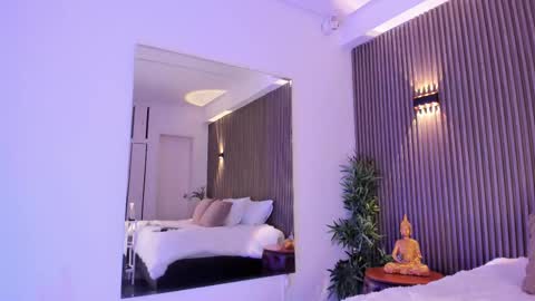 Snapshot of alicehanz_ chatting on 11.20.25 Alice online show from 11.20.25