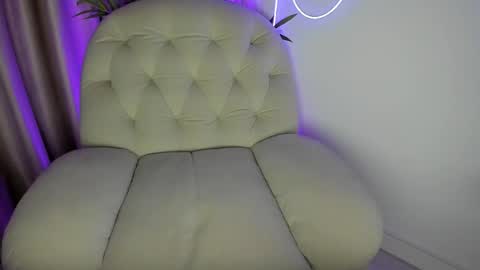 AliceLevine online show from 11.11.25