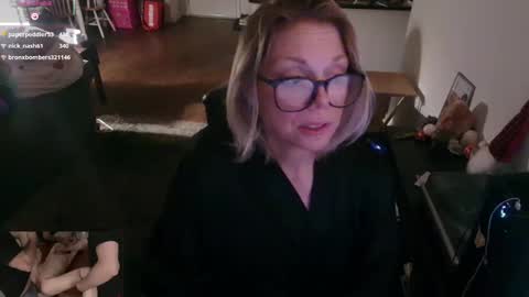 Snapshot of aliceliddell710 chatting on 09.24.25 Alice Liddell online show from 09.24.25
