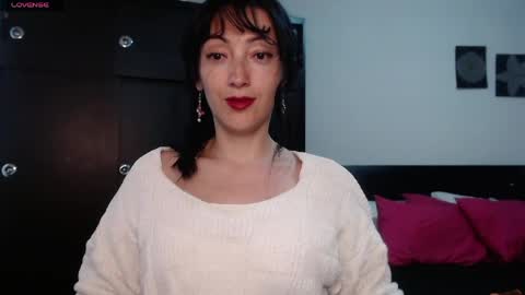 Snapshot of alicelove75 chatting on 05.13.26 alicelove75 online show from 05.13.26