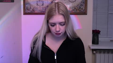 Snapshot of alicemeow_ chatting on 11.04.25 Alice online show from 11.04.25