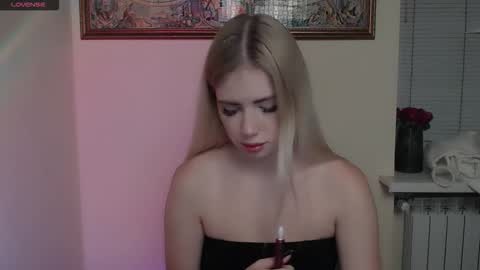 Snapshot of alicemeow_ chatting on 11.23.25 Alice online show from 11.23.25