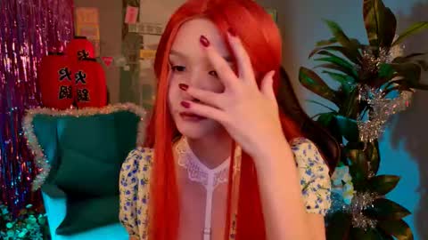 Snapshot of alicemeowoow chatting on 12.15.25 Alice online show from 12.15.25