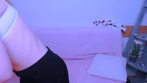 Snapshot of alicemias_ chatting on 04.03.26 Alice online show from 04.03.26