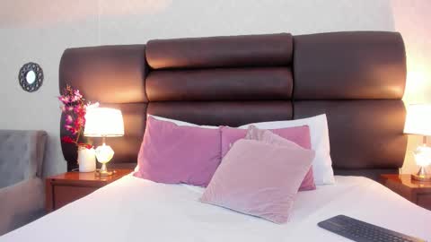 Alice Morelli  online show from 02.28.26