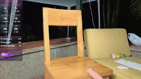 Snapshot of alicemrtnzz chatting on 11.08.25 alicemrtnzz online show from 11.08.25