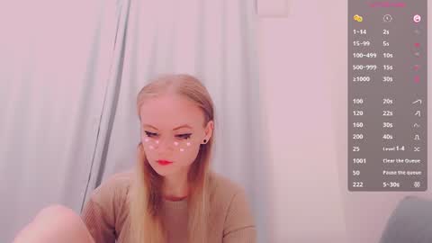Snapshot of alicenya chatting on 07.04.26 Alice online show from 07.04.26