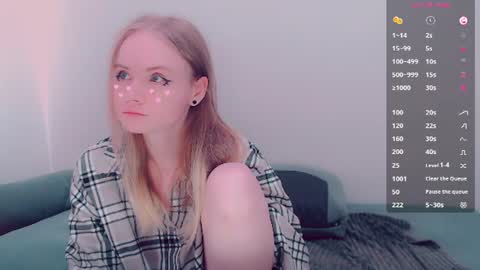 Snapshot of alicenya chatting on 07.16.26 Alice online show from 07.16.26