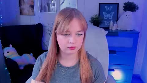 Snapshot of alicepopsy chatting on 11.23.25 Alice online show from 11.23.25