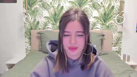 Snapshot of alicetuker chatting on 11.07.25 Alice online show from 11.07.25