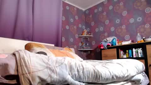 Snapshot of alicewetsquirt chatting on 02.18.25 alicewetsquirt online show from 02.18.25