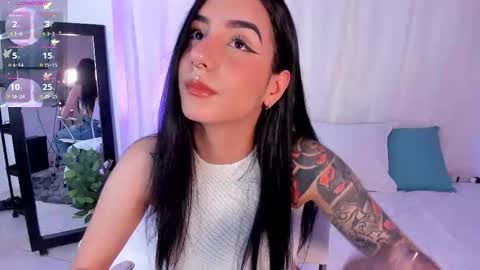 Snapshot of alicewoodville chatting on 02.14.26 Alice online show from 02.14.26