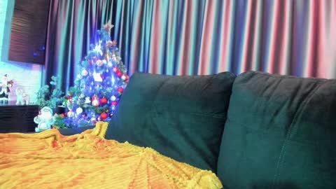 Snapshot of alicexsquirt chatting on 12.25.24 Alice online show from 12.25.24