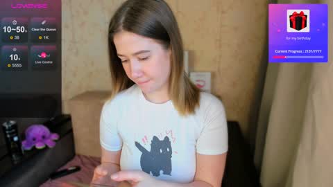 Snapshot of alicia_hines chatting on 12.17.24 Alicia online show from 12.17.24