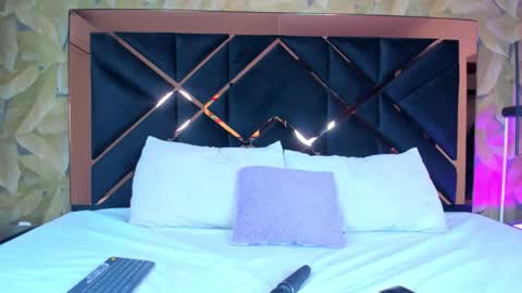 Snapshot of alicia_jerez1 chatting on 11.09.25 Alice online show from 11.09.25