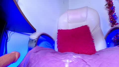 Alicia Kyse  online show from 12.27.24