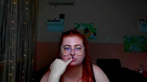 Snapshot of alicia_side_red chatting on 06.28.26 Alicia online show from 06.28.26