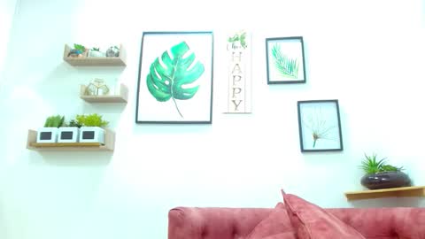 Snapshot of aliciacute__ chatting on 02.13.26 aliciacute online show from 02.13.26