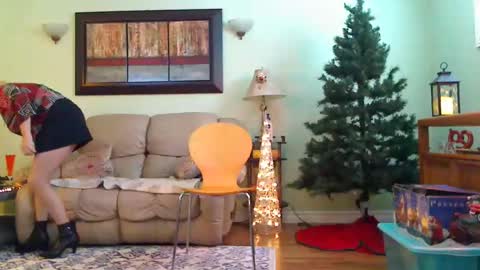 Alicia deHart  Help me reach 1000 Followers. Its FREE online show from 11.30.25