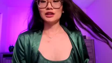 Alicia Hebi online show from 09.27.25