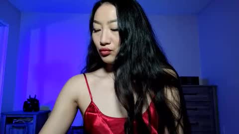 Alicia Hebi online show from 11.26.25