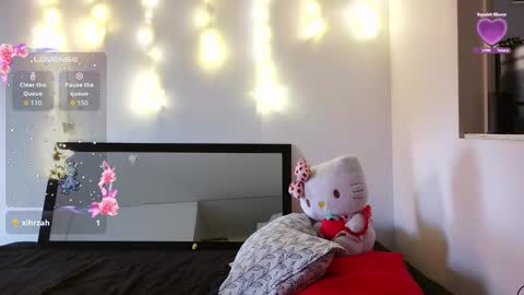 aliciia_23 online show from 12.18.25